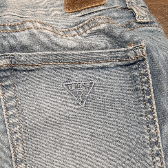 Guess Jeans - Picture 3 of 10